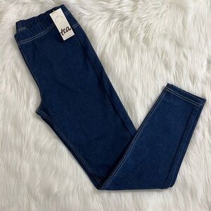 Tea Brand Medium Wash Denim-Like Jeggings. - - - - Size : 14.